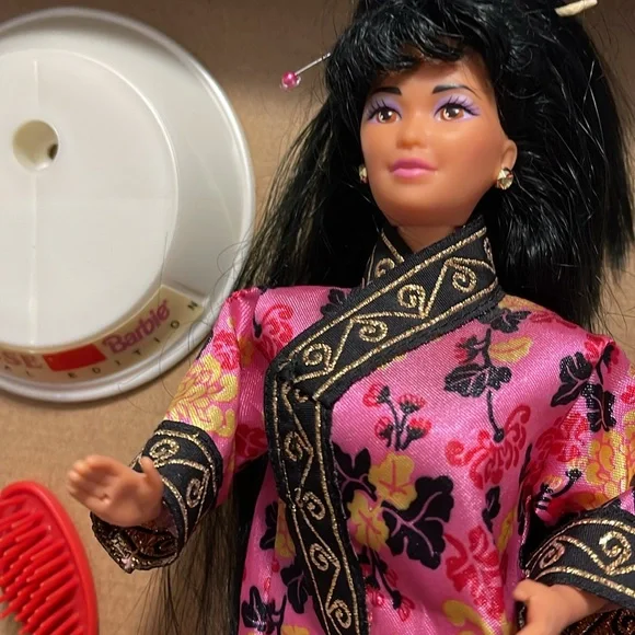 Vintage Barbie, Chinese limited edition + brush + base - Picture 4 of 11